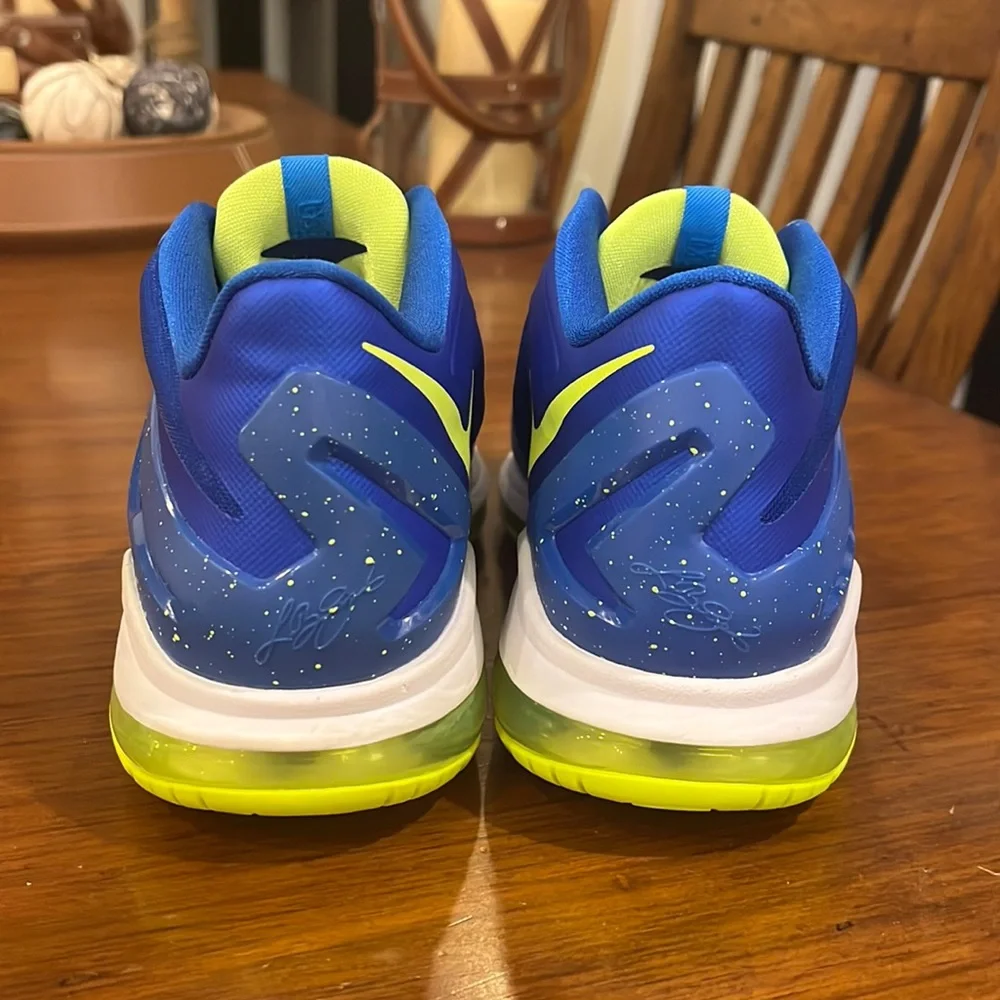 Nike Lebron XI Low Shoes Sneakers 644534 400 Boys Girls Youth Size 5.5Y Size 5.5
